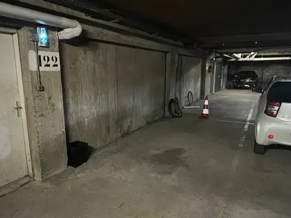 Loue parking 8m²