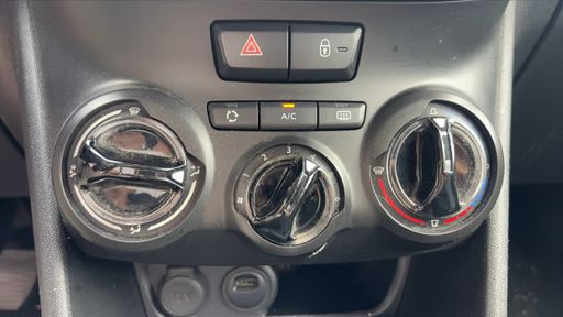 Peugeot 208 1.6 BlueHDi 75 - Active – 2018 – 123283 km – Diesel – Boîte Manuelle — photo 6
