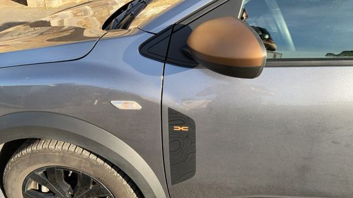 Dacia Jogger 1.6 140 Hybrid EDC - Extreme – 2023 – 44112 km – Hybride essence – Boîte Automatique — photo 6