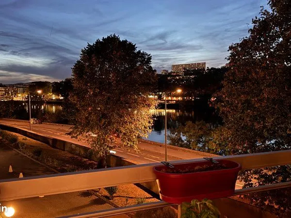 T3/4 emplacement exceptionnel Lyon 4 quai de Saône