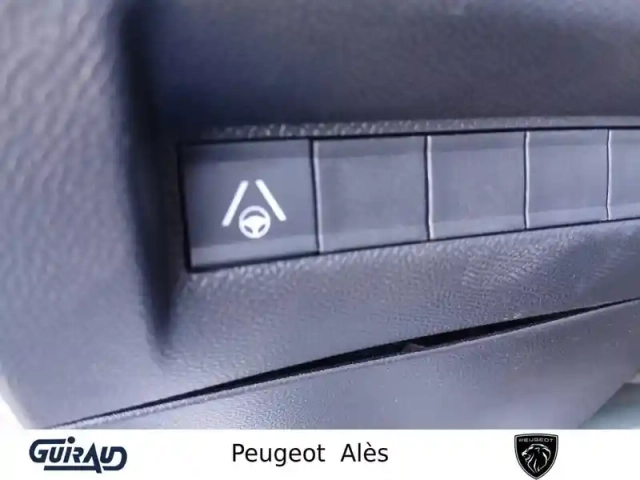 Peugeot 208 hybrid 110 e-dcs6 — photo 20