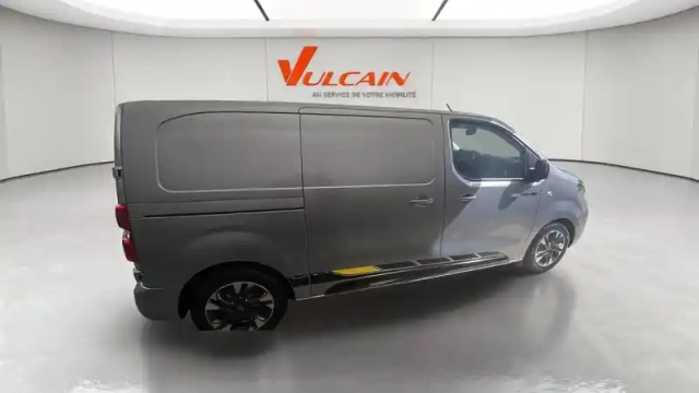 Opel Vivaro fgn sportive diesel 180 ch m automatique — photo 7