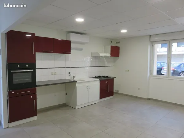 BOURGOIN-JALLIEU Appartement T3 excellent état centre-ville