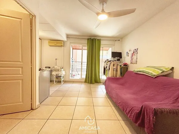 Studio 1 pièce 21 m²