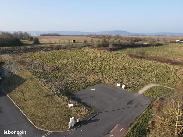 OPPORTUNITÉ À SAISIR TERRAIN VIABILISE DE 712 M² à TOUL