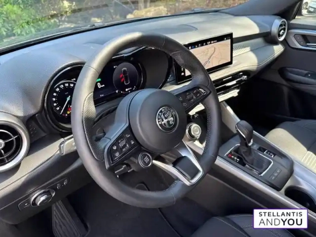 Alfa Romeo Tonale 1.3 hybride rechargeable phev 190ch at6 e-q4 — photo 18