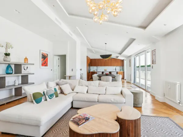 Location saisonnière - Penthouse rénové vue traversante - Coeur de Cannes, à deux pas de la Croisett