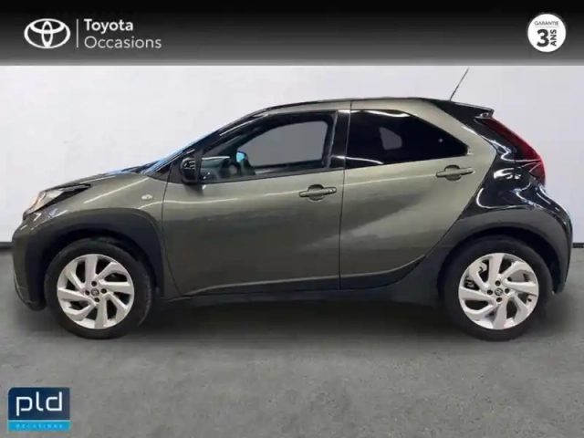 Toyota Aygo X 1.0 vvt-i 72ch design s-cvt — photo 3