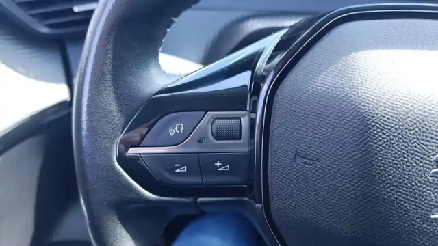 Peugeot 208 puretech 100 s&amp;s bvm6 — photo 39