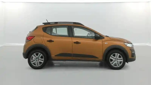 Dacia Sandero eco-g 100 — photo 15