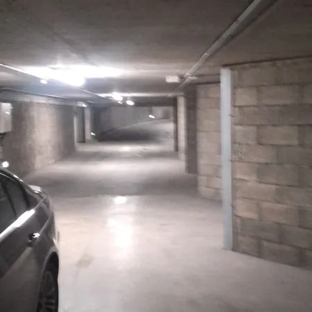 Garage sous-sol 100 route des romains