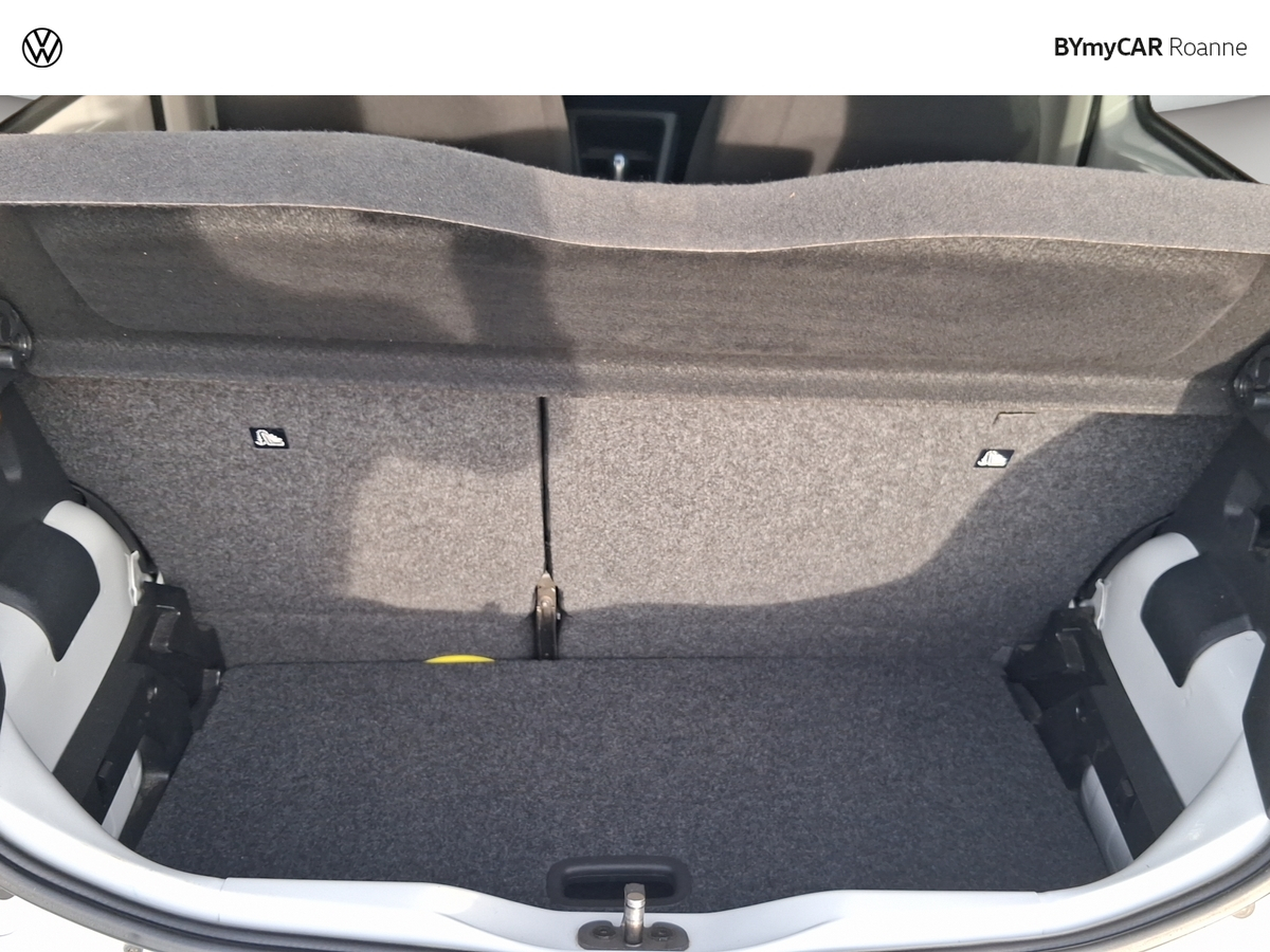 Volkswagen e-UP Electrique — photo 17