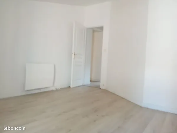 Appartement a louer a caussade 82300