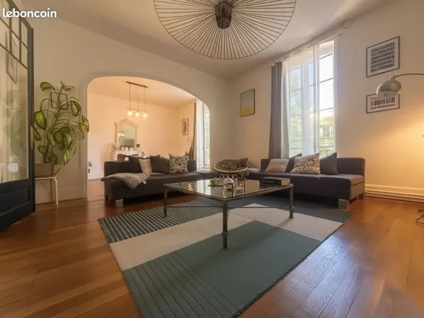 Appartement 5 pièces 156 m²
