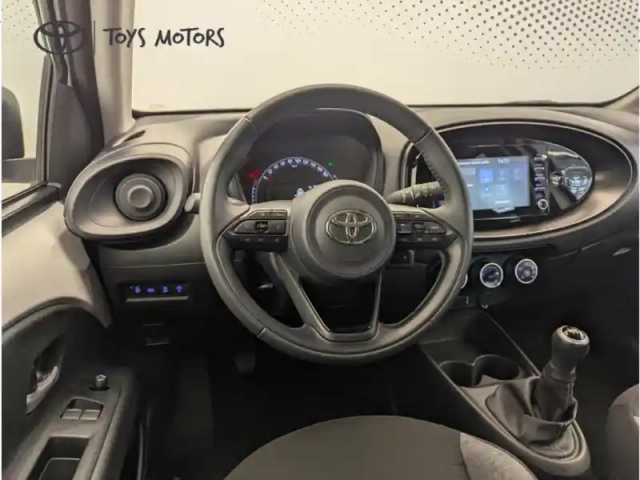 Toyota Aygo 1.0 vvt-i 72 dynamic — photo 9