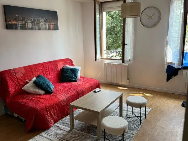 Appartement quartier universitaire tram bien situé tout confortable