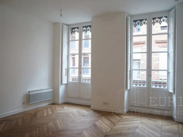 Hypercentre St Georges/Wilson - T2 avec balcon