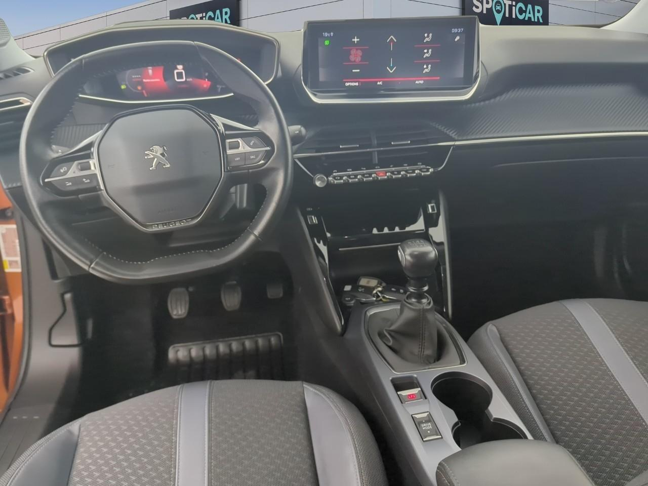 Peugeot 2008 puretech 100 s&s bvm6 allure — photo 8