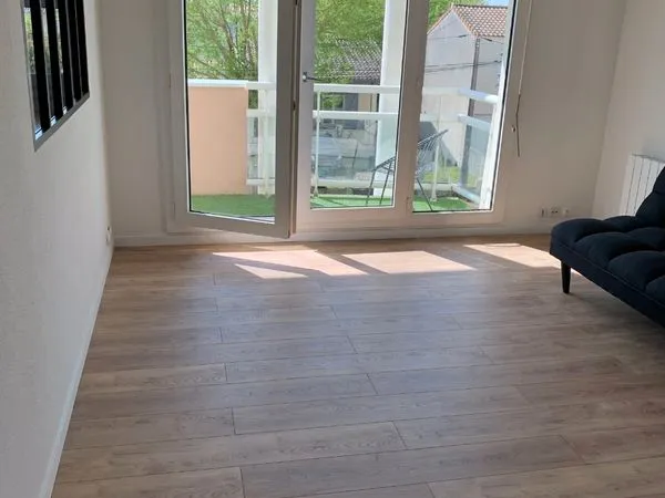 T2 pessac près du centre