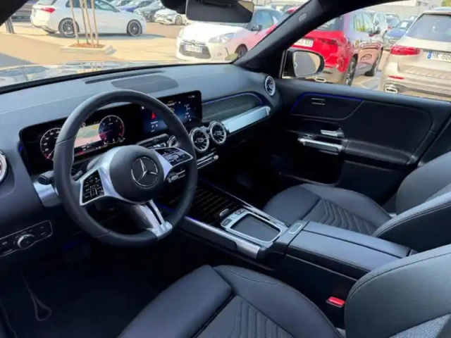 Mercedes Glb 200 d progressive line — photo 32