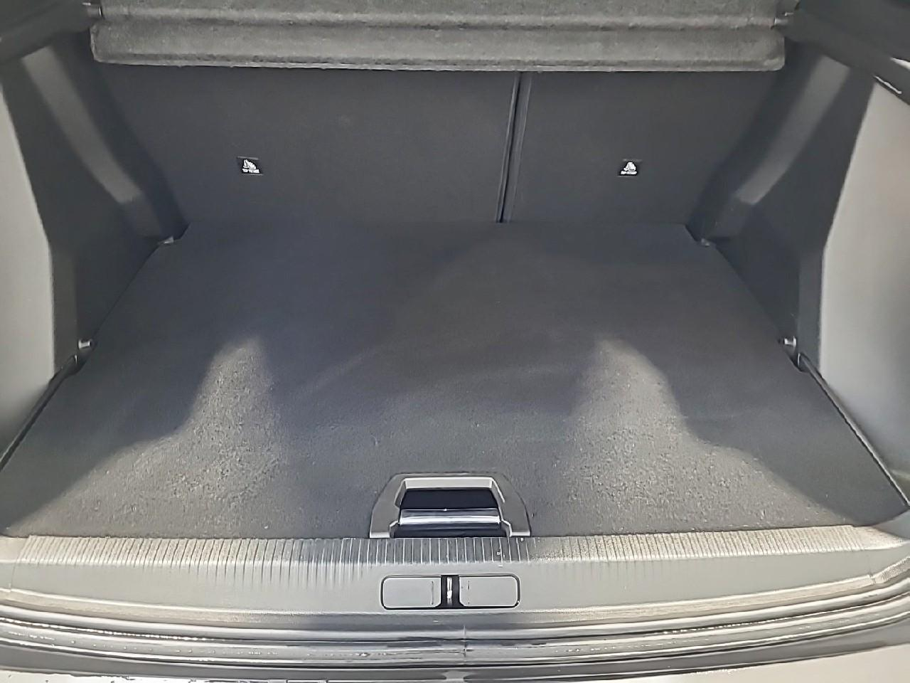 Peugeot 2008 puretech 100 s&s bvm6 allure — photo 14