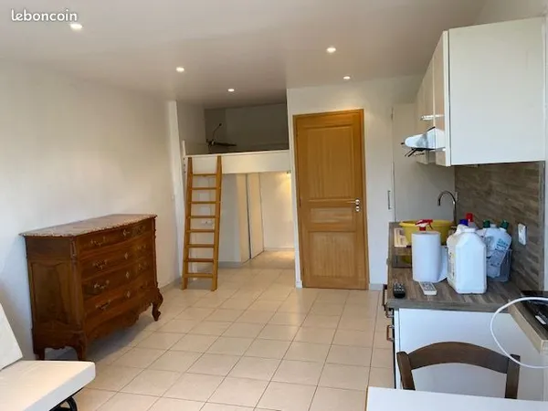 Location Studio Meublé à Draguignan