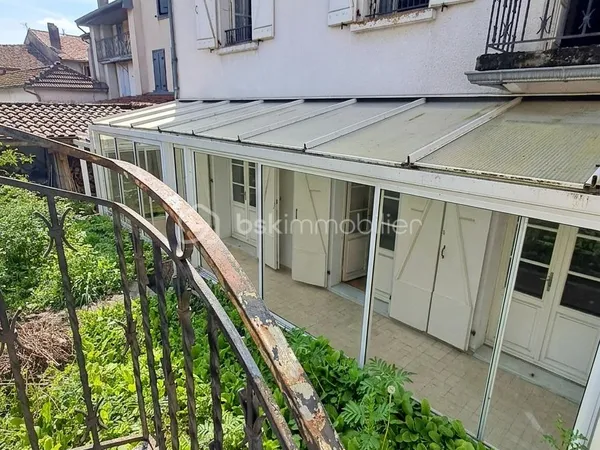 Maison 9 pièces 216 m²