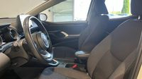 Toyota Yaris 116h Collection 5p — photo 12