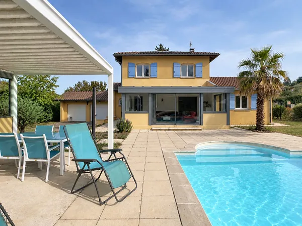Maison 8 pièces 208 m²