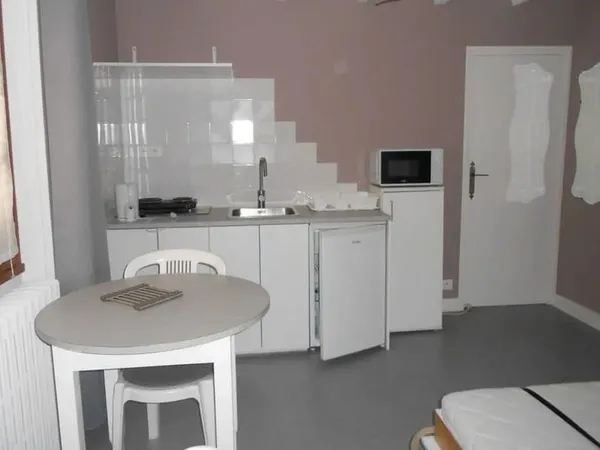 STUDIO meublé 34m² très confortable, ensoleillé