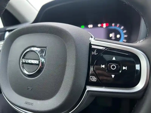 Volvo V60 b4 197 ch dct7 — photo 30
