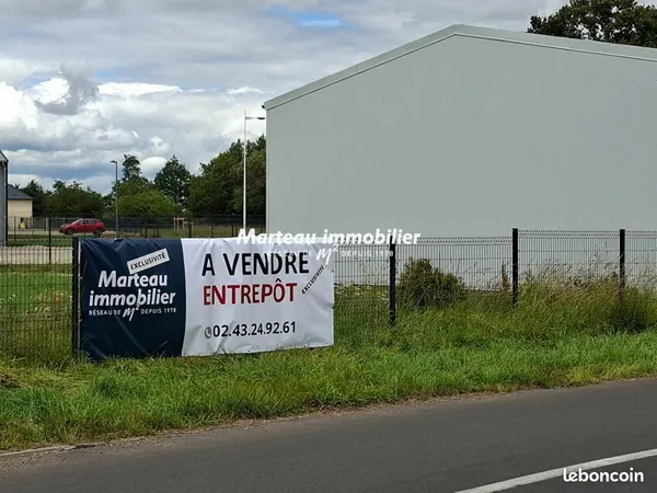 Local industriel 290 m²