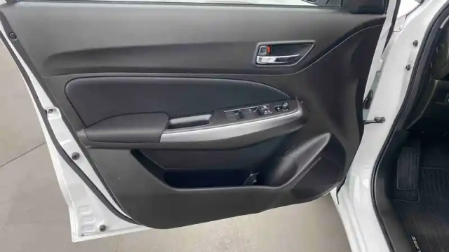 Suzuki Swift 1.2 dualjet hybrid auto (cvt) — photo 27