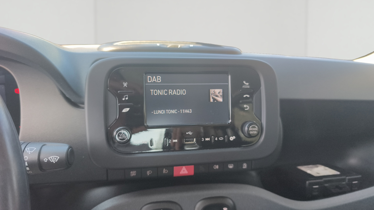 Fiat Panda 1.0 70 ch Hybrid BSG S/S — photo 16