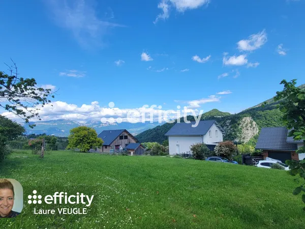 Terrain 645 m²