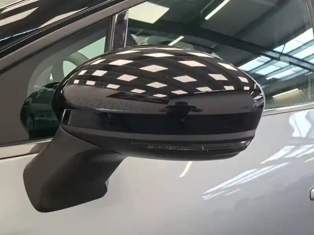 Renault Captur tce 140 - 21 — photo 37