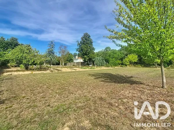 Terrain 1318 m²