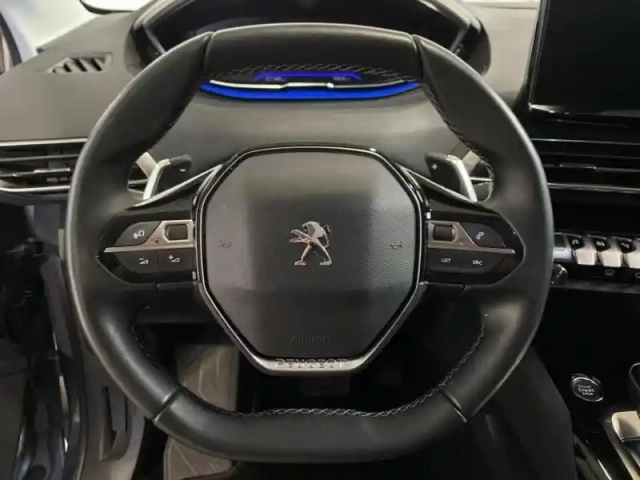 Peugeot 3008 1.2 puretech 130ch s&amp;s allure eat8 — photo 11