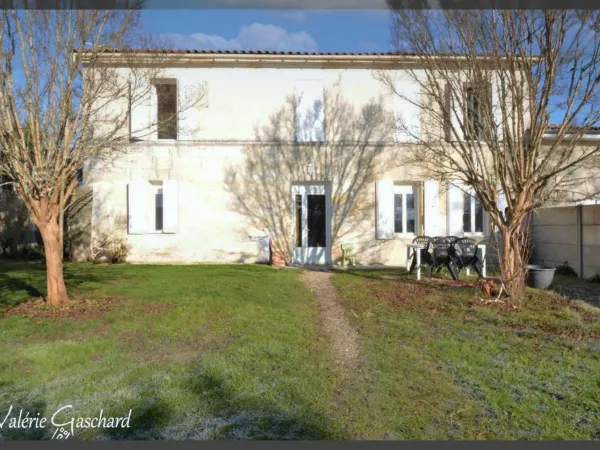 Immeuble à vendre Proche de COUTRAS (33)