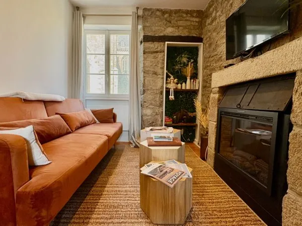 APPARTEMENT 2 PIECES A VENDRE// DINAN CENTRE - Vue Église Saint Malo