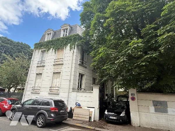 Immeuble 306 m²
