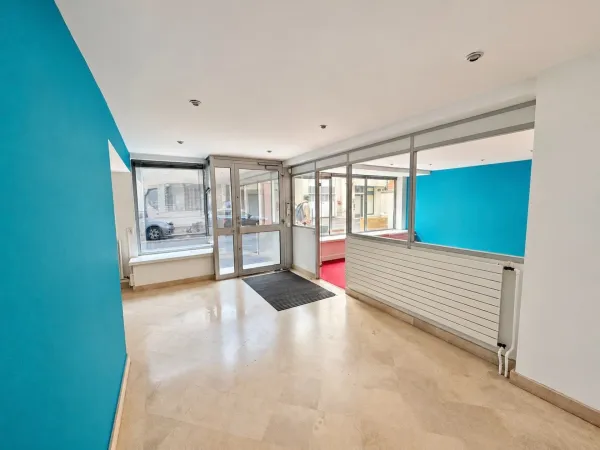 Commerce 9 pièces 237 m²