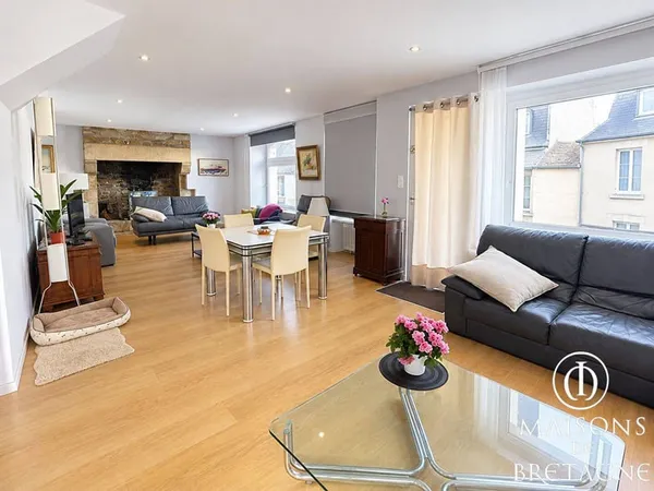 Maison 9 pièces 206 m²
