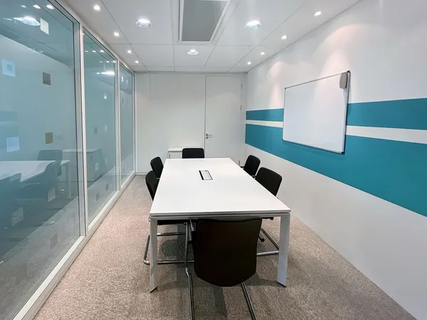 Accès tout inclus à des espaces de bureau professionnels pour 4 personnes à Nantes Euronantes Gare