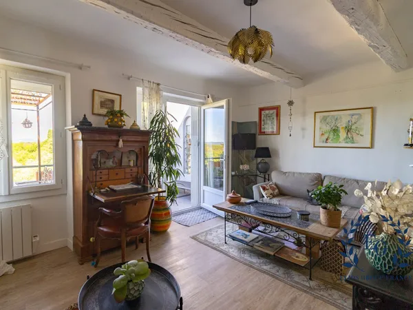 Maison rénovée avec terrasse plein sud et vue panoramique