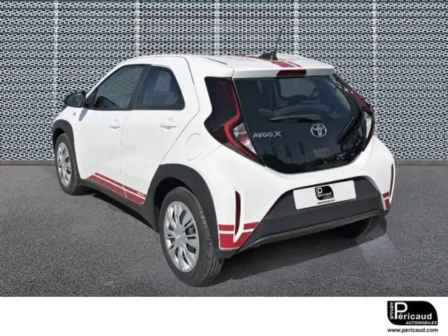 Toyota Aygo x 1.0 vvt-i 72 — photo 3