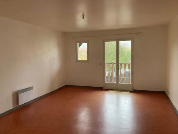 Studio lumineux 31 m² dans petite résidence calme