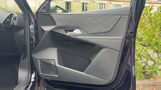 DS DS7 Crossback 1.6 PureTech 225 EAT8 - Grand Chic – 2019 – 51595 km – Essence – Boîte Automatique — photo 31