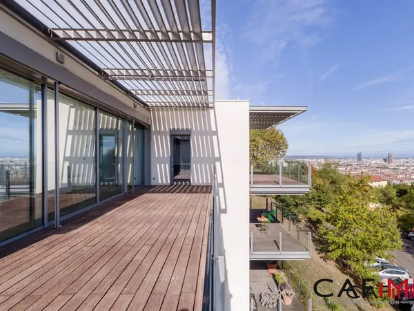 LYON 5-T6-350m²-Piscine-Terrasses-Garages