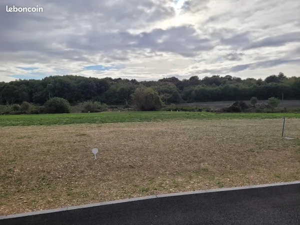 Terrain 646 m² Meursac
